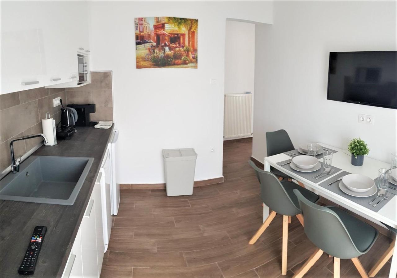 Seaview Deluxe Apartments סלוניקי מראה חיצוני תמונה